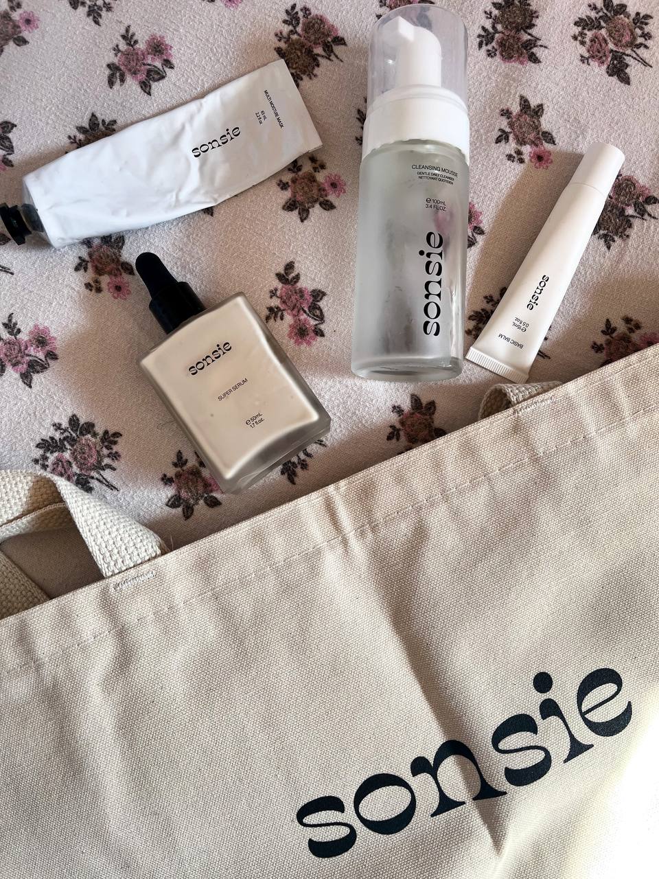 Sonsie Cosmetics by Pamela Anderson: An Honest Unpaid Review